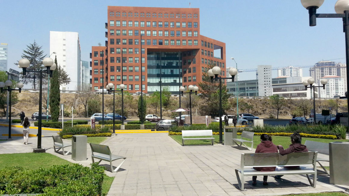 Mobiliario Urbano para plazas y espacios públicos: un componente funcional y estético